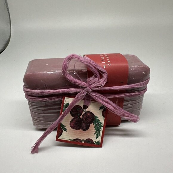 Bath & Body Works Wild Forest Cranberry Soap Bar Full Size 6oz/170g discontinued - Picture 1 of 5